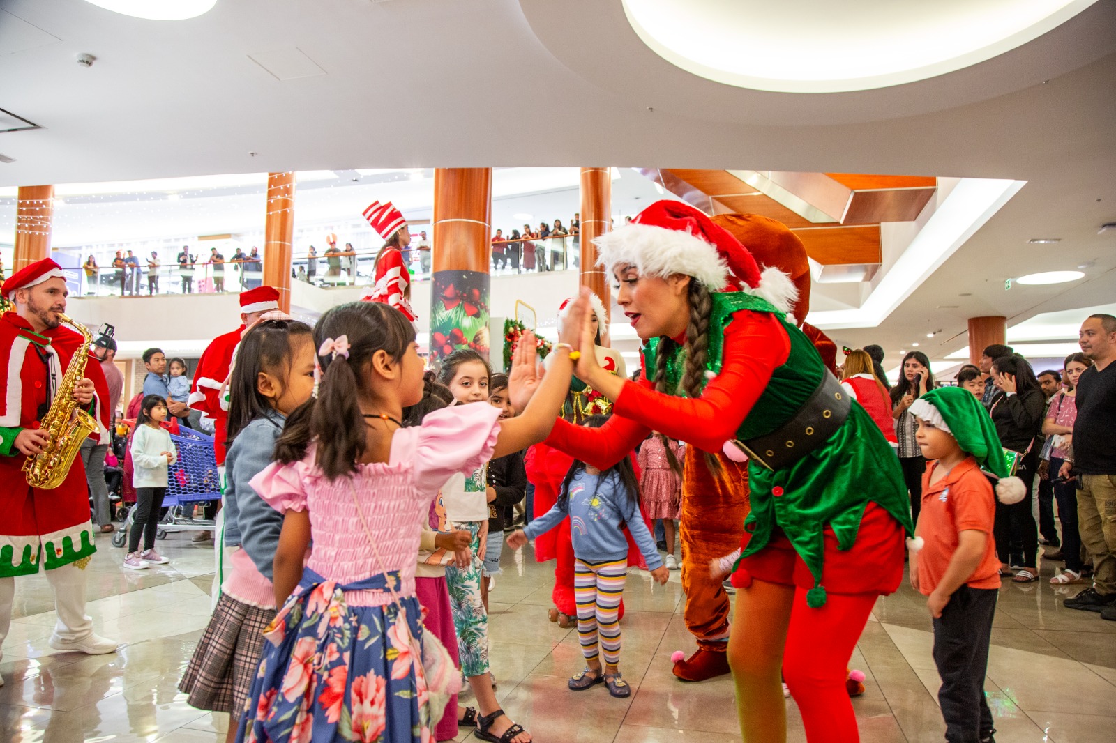 Gifting Christmas Celebration at BurJuman Mall Daily gifts to be won